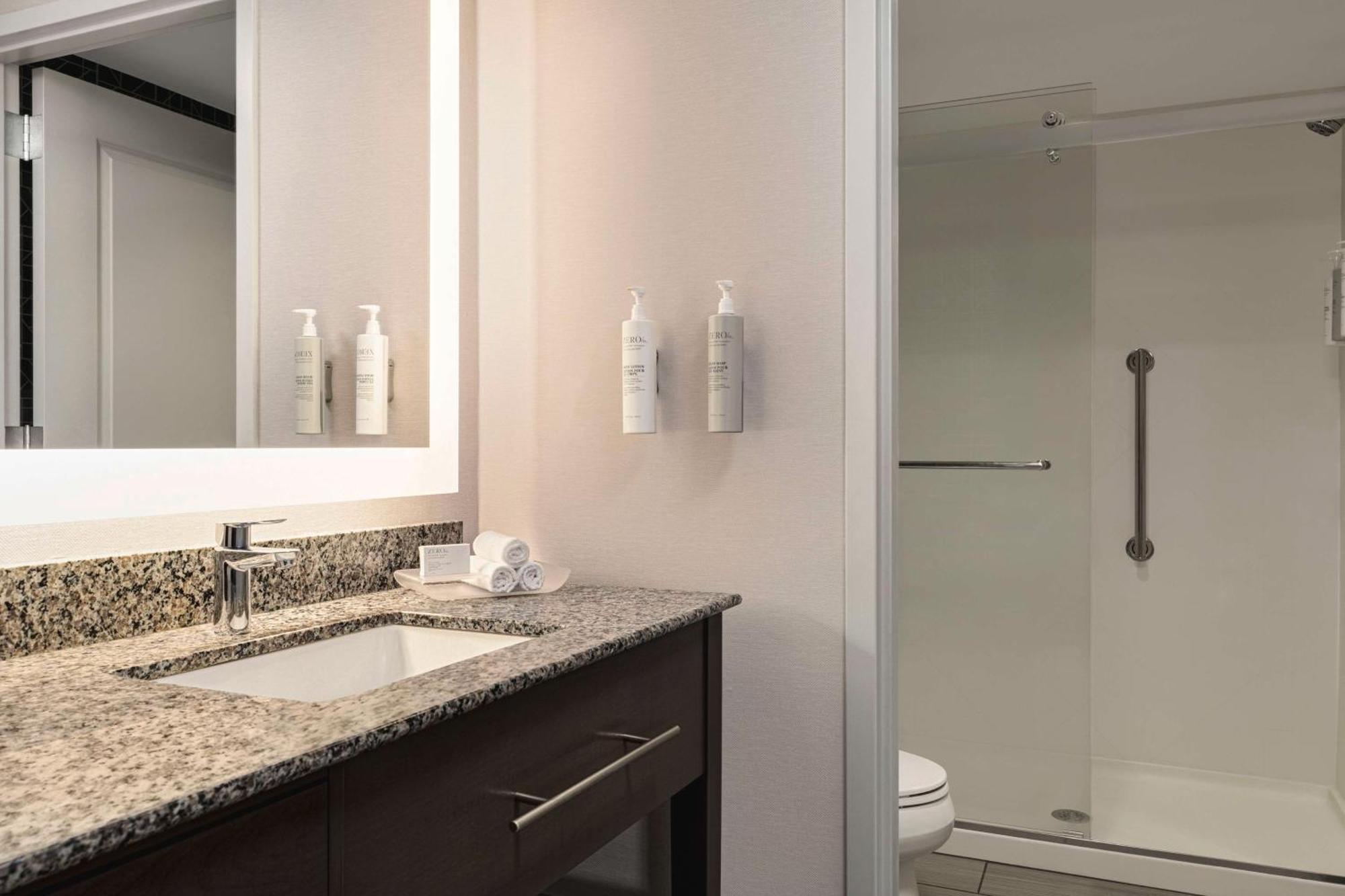 Homewood Suites By Hilton - Charlottesville Bagian luar foto